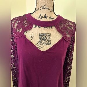 Torrid Lace Top Burgundy Size 2